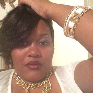 Meet your Posher, Latasha